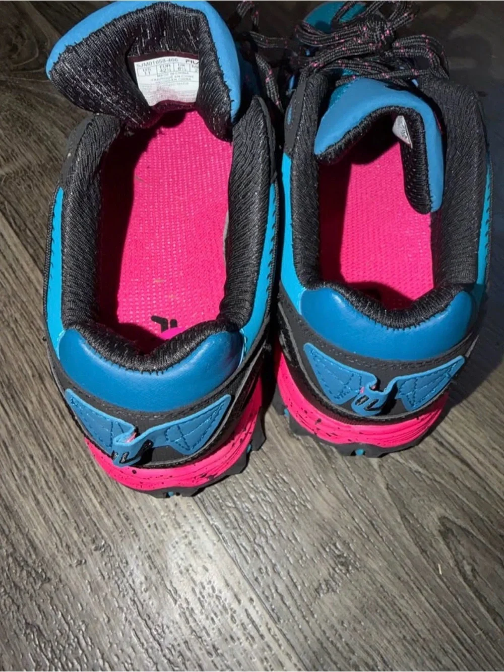 FILA Women's Teal and Pink Running Shoes